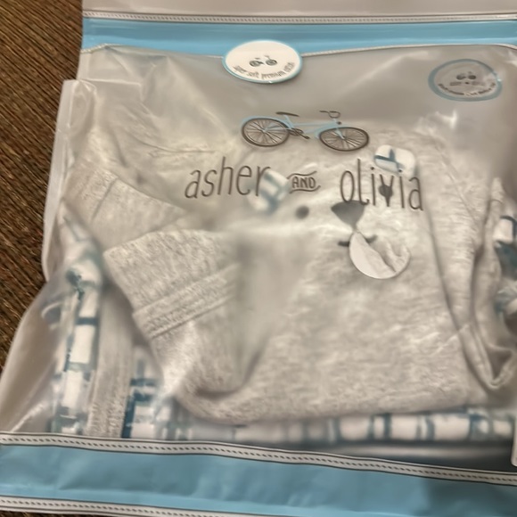 Asher and Olivia - Baby Boy's 3-Pack Long-Sleeve Kimono Bodysuit Set Onesie’s - Picture 15 of 16